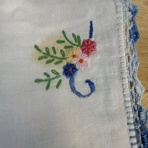 VTG Embroidered White Dresser Scarf Table Peacock Bird Flowers 39x14 Set Of 4 - Picture 3 of 16